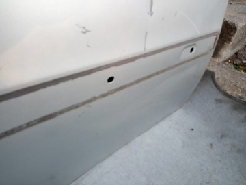 DVEŘE AVENSIS T22 HB *