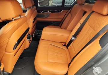 BMW Seria 7 G11-G12 Sedan 740d 320KM 2018 BMW Seria 7 BMW Seria 7 740d xDrive sport 3.0 Diesel 320KM, zdjęcie 20