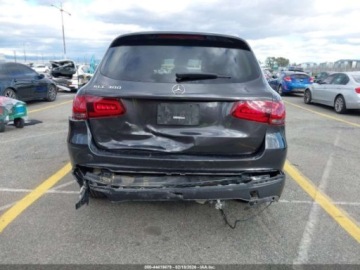 Mercedes GLC C254/X254 2022 Mercedes-Benz GLC 300 SUV 2022 2.0 Benzyna 255KM, zdjęcie 4