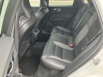 Volvo XC60 II Crossover D5 235KM 2020 Volvo XC 60 D5 AWD R-Design | Reflektory LED | Ele, zdjęcie 21