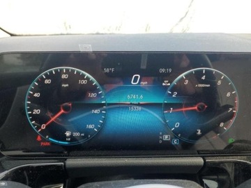 Mercedes GLA II 2023 Mercedes-Benz GLA 2023, 2.0L, 4x4, od ubezpieczalni, zdjęcie 9