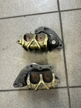 Комплект передних тормозных суппортов Honda NTV 650 Deauville