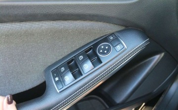 Mercedes Klasa A W176 Hatchback 5d 1.8 200 CDI BlueEFFICIENCY 136KM 2013 Mercedes-Benz Klasa A 1.8 Diesel 136KM, zdjęcie 15