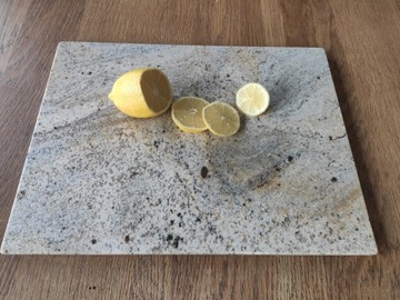 Разделочная доска гранитная Milenium Cream 20x30см