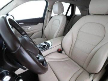 Mercedes GLC C253 SUV 2.1 220 d 170KM 2018 Mercedes GLC 220 4x4, Kamera, Skóra, Panorama,, zdjęcie 12