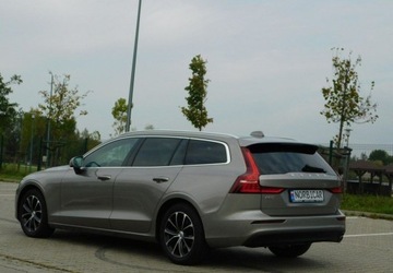Volvo V60 II  Kombi 2.0 D3 150KM 2019 Volvo V60 z Gwarancja Model 2020r 2.0 Diesel 150KM, zdjęcie 4