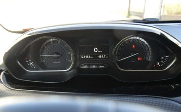 Peugeot 2008 I SUV Facelifting 1.2 PureTech 110KM 2016 Peugeot 2008 1.2B GT Navi Kamera Oryginal Lakier 2016r Sprowadzony Gwaranc, zdjęcie 38