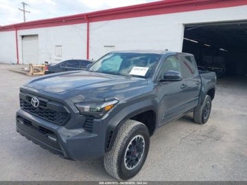 Toyota Tacoma II 2024 Toyota Tacoma 2024r., TRD OFF ROAD, od ubezpieczalni 2.4 Benzyna 278KM, zdjęcie 2