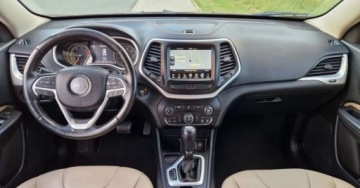 Jeep Cherokee V 2016 Jeep Cherokee 177KM Limited Skora LED Navi Kamera 2.4 Benzyna 177KM, zdjęcie 6