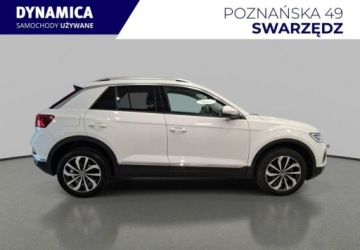 Volkswagen T-Roc I SUV Facelifting 1.5 TSI ACT 150KM 2022 Volkswagen T-Roc Style 1.5TSI 150KM DSG 20222023 r., salon PL, przebieg 23, zdjęcie 23