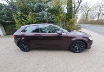 Audi A3 8V Hatchback 3d 2.0 TDI 150KM 2012 Audi A3 3-drzwiowe Audi A3 3-drzwiowe 2.0 TDI sport 2.0 Diesel 150KM, zdjęcie 2