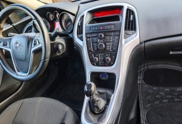 Opel Astra J GTC 1.4 Turbo ECOTEC 140KM 2014 OPEL ASTRA GTC MAŁY PRZEBIEG, zdjęcie 12