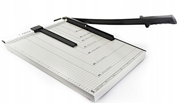 ГИЛЬОТИНА ДЛЯ РЕЗКИ БУМАГИ А3 ТРИММЕР БОЛЬШОГО ДАВЛЕНИЯ.