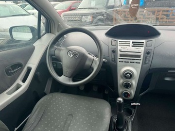 Toyota Yaris II Hatchback 5d 1.0 VVT-i 69KM 2006 Toyota Yaris Toyota Yaris 1,0 Benzyna Niski Przebieg Zamiana Benzyna 70KM, zdjęcie 8