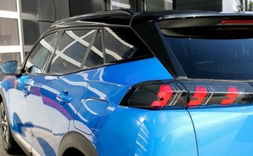 Peugeot 2008 II SUV 1.2 PureTech 130KM 2022 Peugeot 2008 208 1.2 PureTech GT SS EAT8 SalonPL Gwarancja od RiA 1.2, zdjęcie 18