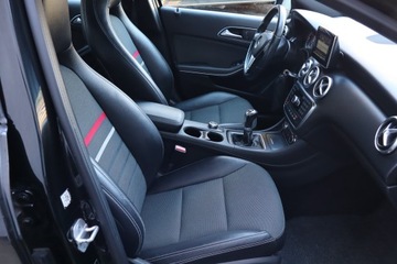 Mercedes Klasa A W176 Hatchback 5d Facelifting 180 122KM 2015 Mercedes A A 180, Skóra, Navi, Klima, Klimatronic, zdjęcie 8