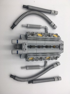 LEGO Technic Silnik Blok V8 2852 2851 32333 41530