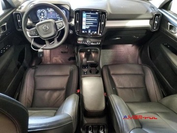 Volvo XC40 2022 Volvo XC 40 2020 r.,2,0L T5 MOMENTUM 2.0 Benzyna 252KM, zdjęcie 8