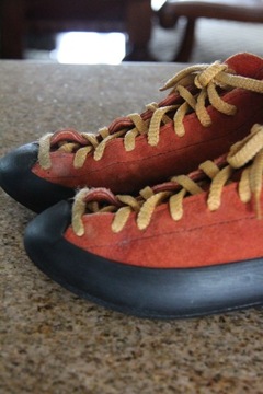 КАЛИНГОВАЯ ОБУВЬ – РАЗМЕР 37