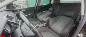 Opel Astra J Hatchback 5d 1.4 Turbo ECOTEC 140KM 2011 Opel Astra Opel Astra 1.4 Turbo Sport 1.4 Benzyna 140KM, zdjęcie 17