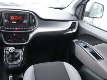Fiat Doblo IV 1.6 MultiJet 120KM 2016 Fiat Doblo 1.6 MultiJet, Salon Polska, VAT 23%, zdjęcie 7