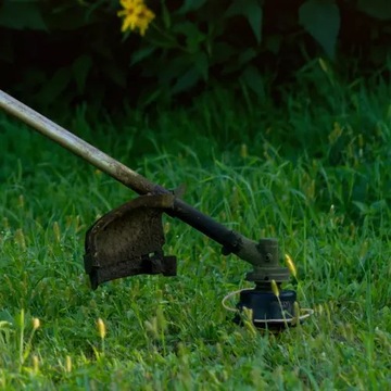 ŻYŁKA TNĄCA DO GŁOWICY KOSY SPALINOWEJ PODKOSZARKA 2,4MM ZBROJONA KARBOWANA