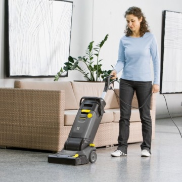 РУЧНАЯ СКРУББЕРА KARCHER BR 30/4 PRO АВТОМАТИЧЕСКАЯ