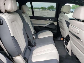BMW X7 2024 BMW X7 M60I 2024 4.4l 4.4 Benzyna 523KM, zdjęcie 11