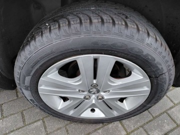 Peugeot 2008 I SUV Facelifting 1.2 PureTech 82KM 2018 Peugeot 2008 Tablet Kamera Klimatyzacja Sensor PDC 1.2 Benzyna 82KM, zdjęcie 7