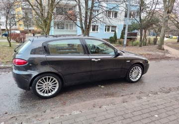 Alfa Romeo 147 Hatchback 1.6 i 16V T.Spark 120KM 2006 Alfa Romeo 147 Alfa Romeo 147 1,6 benzyna Zamiana, zdjęcie 17