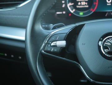 Skoda Octavia IV Liftback 1.5 TSI EVO 150KM 2022 Skoda Octavia 1.5 TSI e-tec, Salon Polska, zdjęcie 16