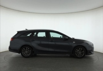 Kia Ceed III Kombi Facelifting 1.5 T-GDI 160KM 2023 Kia Ceed 1.5 T-GDI, Salon Polska, Klima, Tempomat, zdjęcie 5