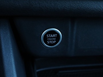 Nissan Qashqai III Crossover 1.3 DIG-T MHEV 140KM 2022 Nissan Qashqai 1.3 DIG-T MHEV, Serwis ASO, Klima, zdjęcie 19