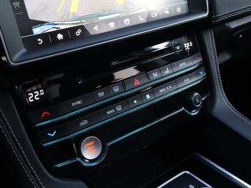 Jaguar F-Pace SUV 2.0 iD4 240KM 2017 Jaguar F-Pace 25d AWD, 237 KM, 4X4, Automat, zdjęcie 14