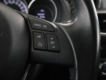 Mazda 6 III Kombi Facelifting 2.0 SKYACTIV-G 145KM 2016 Mazda 6 Tempomat Czujniki parkowania Automatyczna, zdjęcie 28