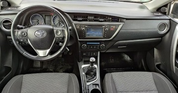 Toyota Auris II Hatchback 5d D-4D 125 124KM 2015 Toyota Auris 2.0D 124KM klima kamera grzanewentylowane fotele czujniki gwa, zdjęcie 4