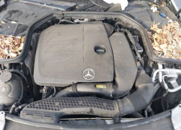 Mercedes Klasa C W205 Kabriolet Facelifting 2.0 300 258KM 2019 Mercedes-Benz Klasa C MERCEDES-BENZ C 300 4MATIC 2.0 Benzyna 259KM, zdjęcie 11