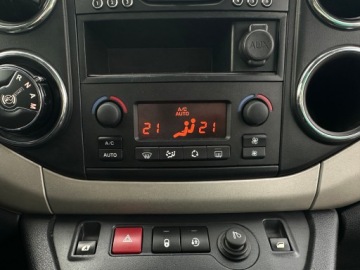 Citroen Berlingo II Van Long Facelifting 1.6 HDi 92KM 2015 Citroen Berlingo XTR/Pół automat/1.6 HDI 92KM/, zdjęcie 32