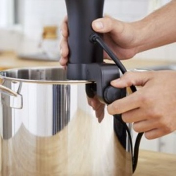 ПРИГОТОВЛЕНИЕ Термоциркулятор ANOVA ТОЧНАЯ ПЛИТА WI-FI ПРИМЕНЕНИЕ SOUS VIDE