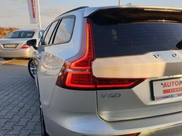 Volvo V60 II  Kombi 2.0 D4 190KM 2019 Volvo V60 Momentum 2.0 190KM, zdjęcie 9