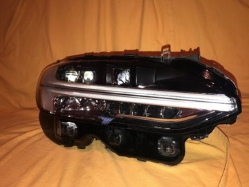 Volvo V90 S90 CC lampa przód prawa 31655199 org FV