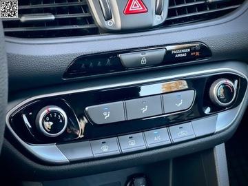 Hyundai i30 III Hatchback 1.4 MPI 100KM 2019 Hyundai i30 Black Weekend-bardzo Maly Przebieg-Serwisowany 1.4 Benzyna, zdjęcie 8