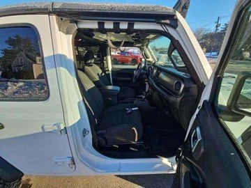 Jeep Wrangler IV 2019 Jeep Wrangler Unlimited Sport S 2019 3.6 Benzyna 285KM, zdjęcie 10