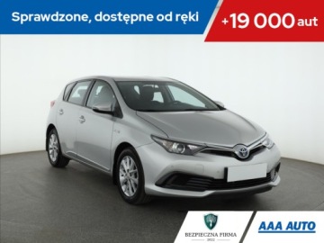 Toyota Auris II Hatchback 5d Facelifting 1.8 Hybrid 136KM 2016 Toyota Auris Hybrid, Salon Polska, Serwis ASO