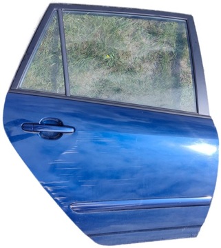 DRZWI TYŁ TYLNE PRAWE COROLLA VERSO 1 I 2001-2004 8P4