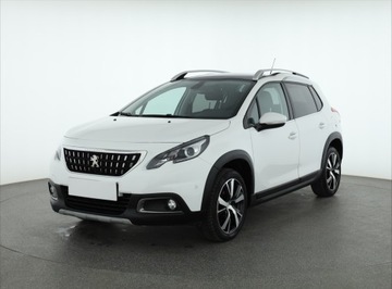 Peugeot 2008 I SUV Facelifting 1.2 PureTech 130KM 2018 Peugeot 2008 1.2 PureTech, Salon Polska, zdjęcie 1