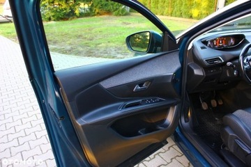 Peugeot 5008 II Crossover 1.5 BlueHDI 130KM 2019 Peugeot 5008 Peugeot 5008 1.5 BlueHDI Allure SampS 1.5 Diesel 130KM, zdjęcie 29