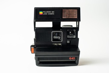 Aparat natychmiastowy Polaroid 640 - wintażowy aparat serii Polaroid 600