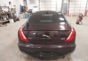 Jaguar XJ VII X351 2016 Jaguar XJ 2016 JAGUAR JAGUAR XJ R-SPORT - portal do licytacji bidusa.pl 3.0, zdjęcie 10