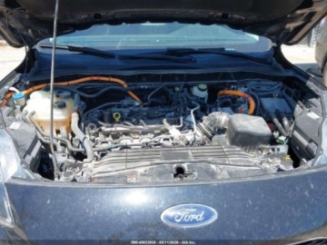 Ford Escape III 2022 Ford Escape 2022 FORD ESCAPE TITANIUM HYBRID 2.5 Hybryda 165KM, zdjęcie 9